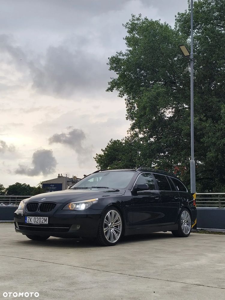 BMW Seria 5 525d - 11