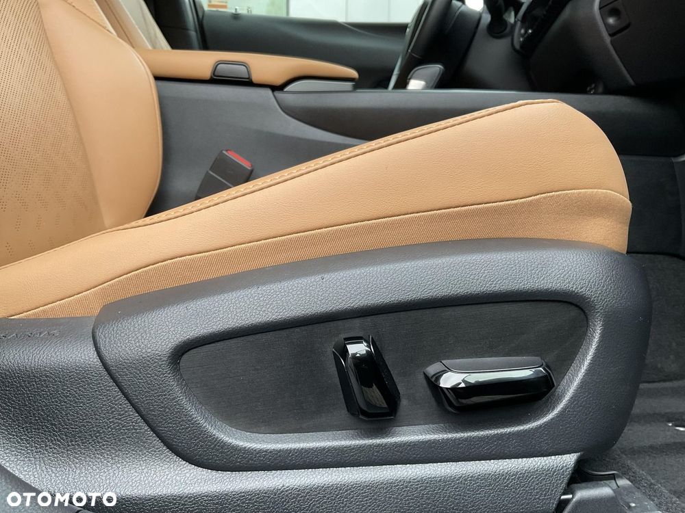 Lexus UX 300h Prestige AWD - 31