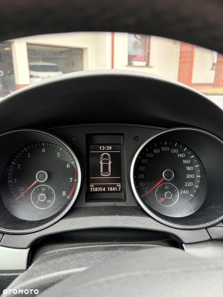 Volkswagen Golf - 8