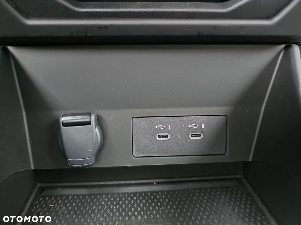 Renault Captur - 23