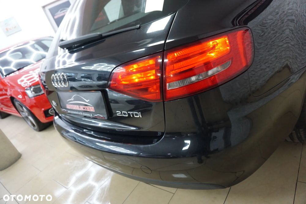 Audi A4 Avant 2.0 TDI DPF Ambiente - 14