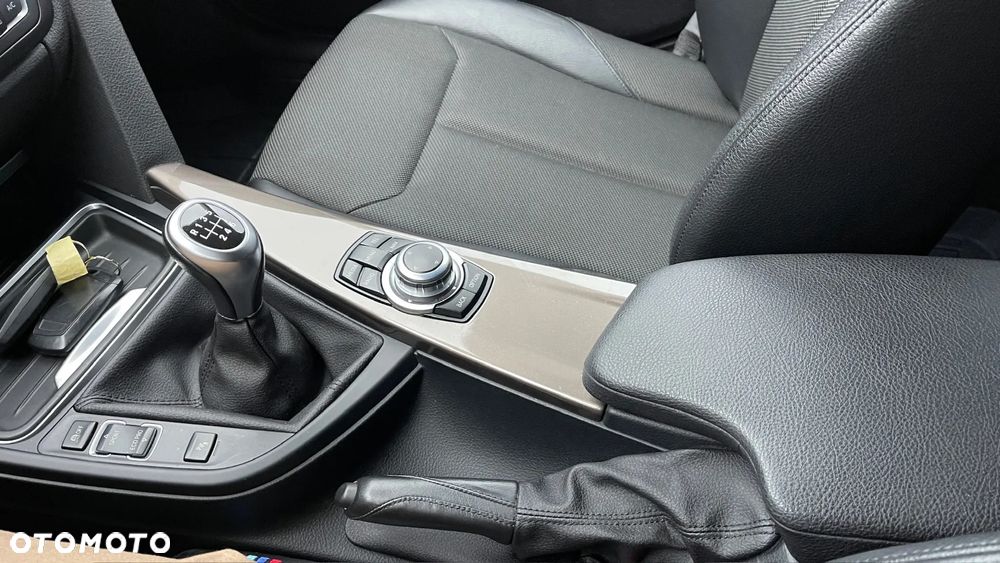 BMW Seria 3 - 30