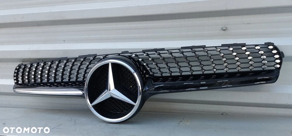 Atrapa grill Mercedes CLA W117 - 3