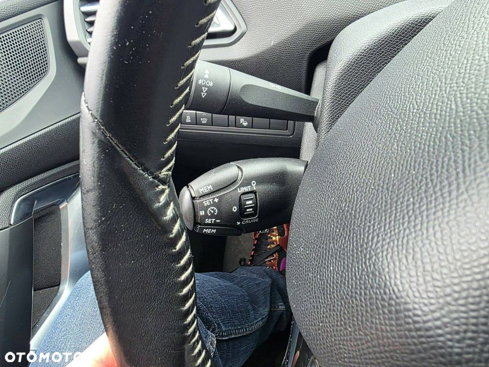 Peugeot 308 BlueHDi 120 EAT6 Stop & Start Active Business-Paket - 14