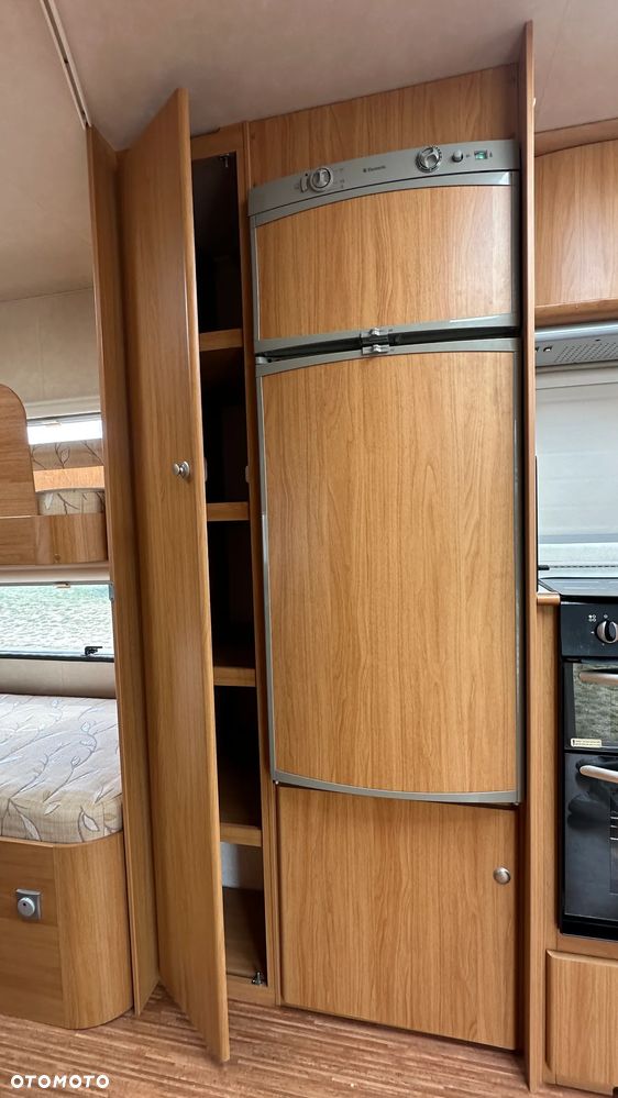 Adria CLASSICA 743 UT z Alde i nową markizą- 9 osobowa. - 17