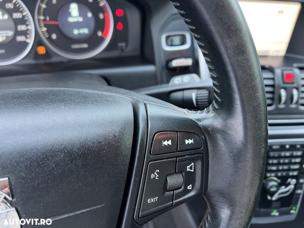 Volvo XC 60 DRIVe Momentum - 23