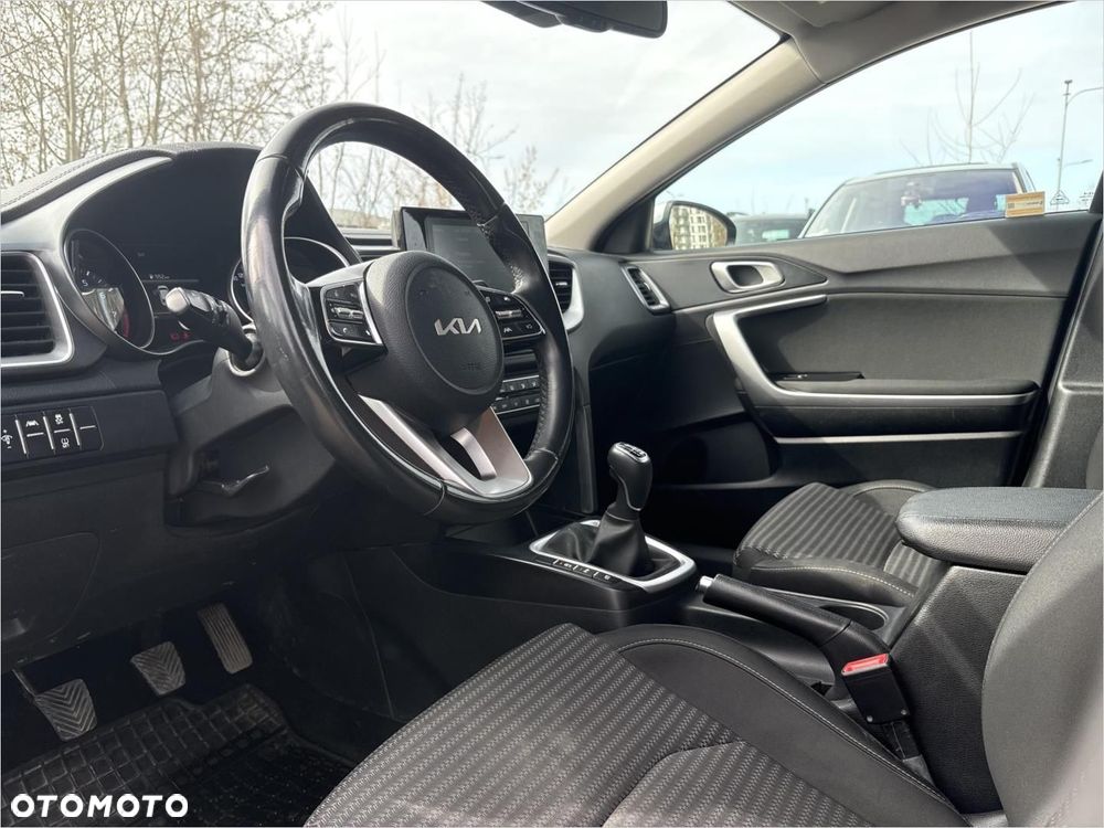 Kia Ceed 1.5 T-GDI M - 9