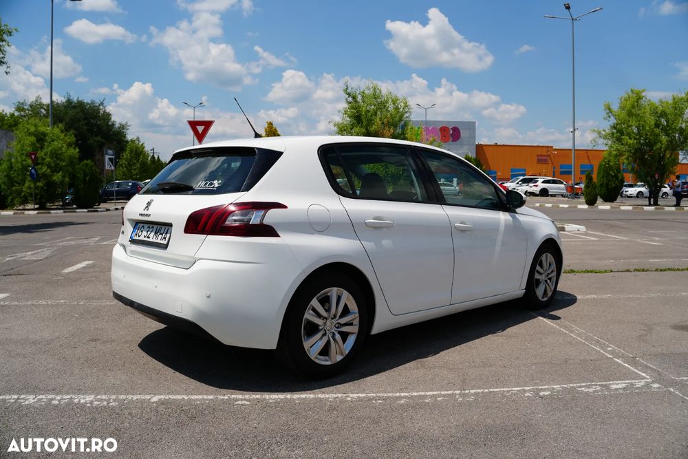 Peugeot 308 1.6 HDI FAP Allure - 4