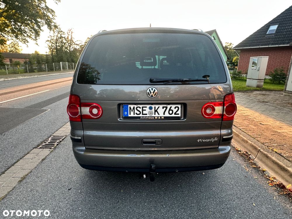 Volkswagen Sharan 2008 photo 5