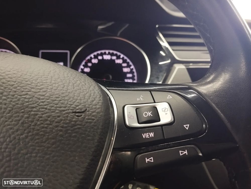 VW Touran 1.6 TDI Confortline - 22