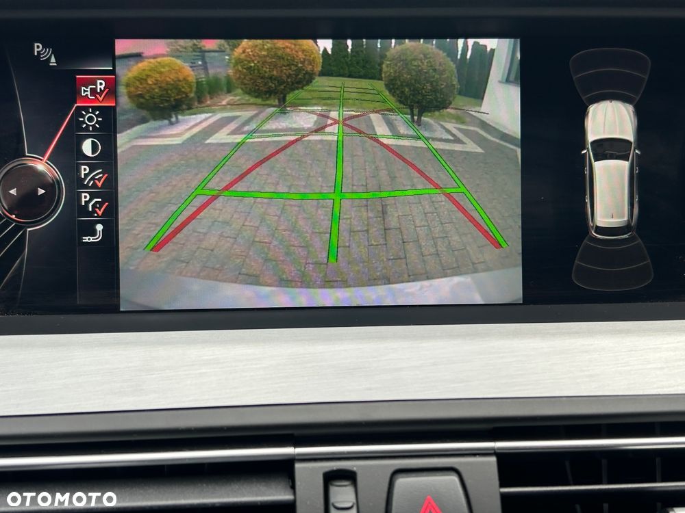 BMW Seria 5 520d xDrive - 31