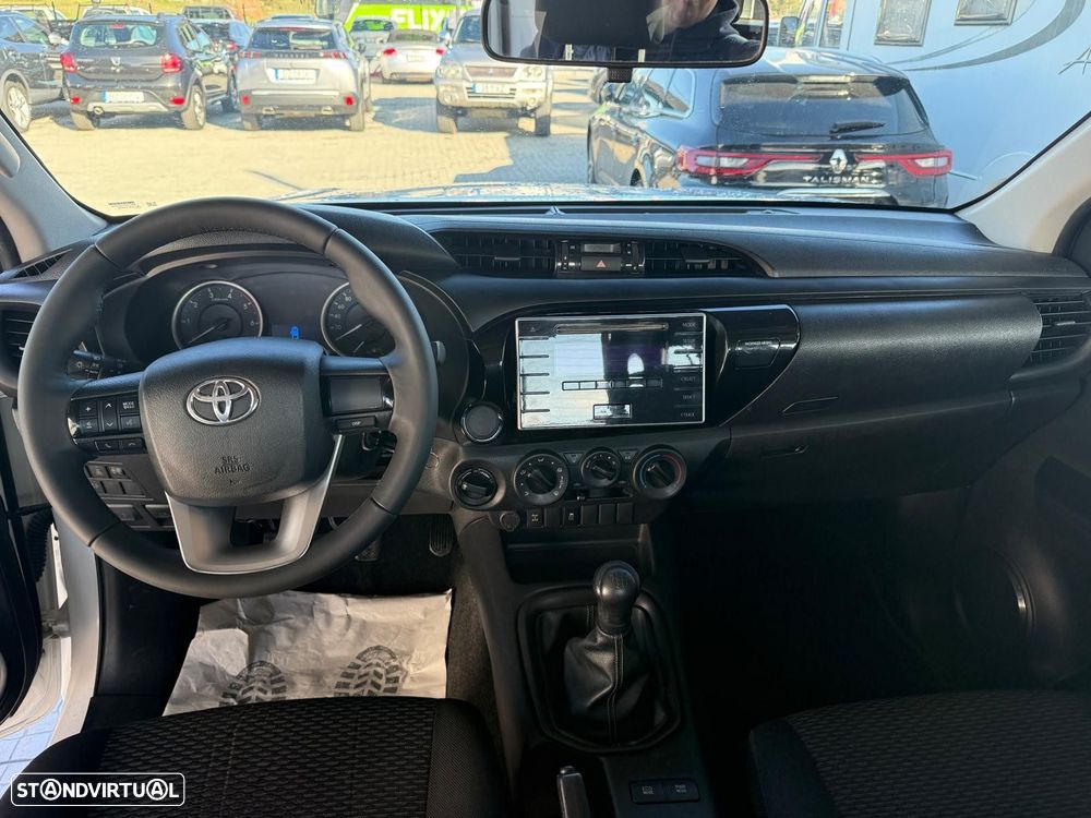 Toyota Hilux - 16