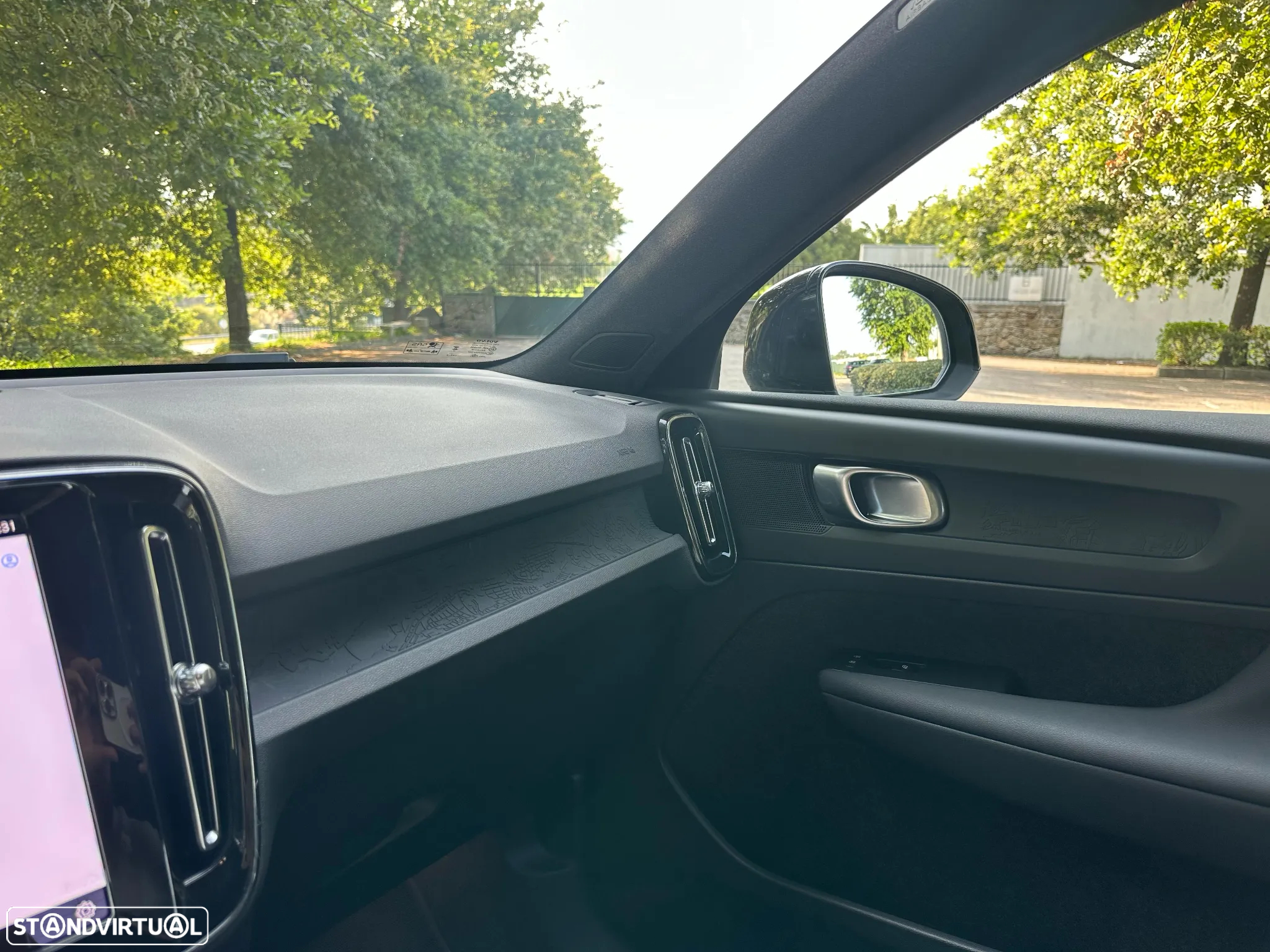 Volvo XC 40 Recharge 69 kWh Single Motor Plus - 24