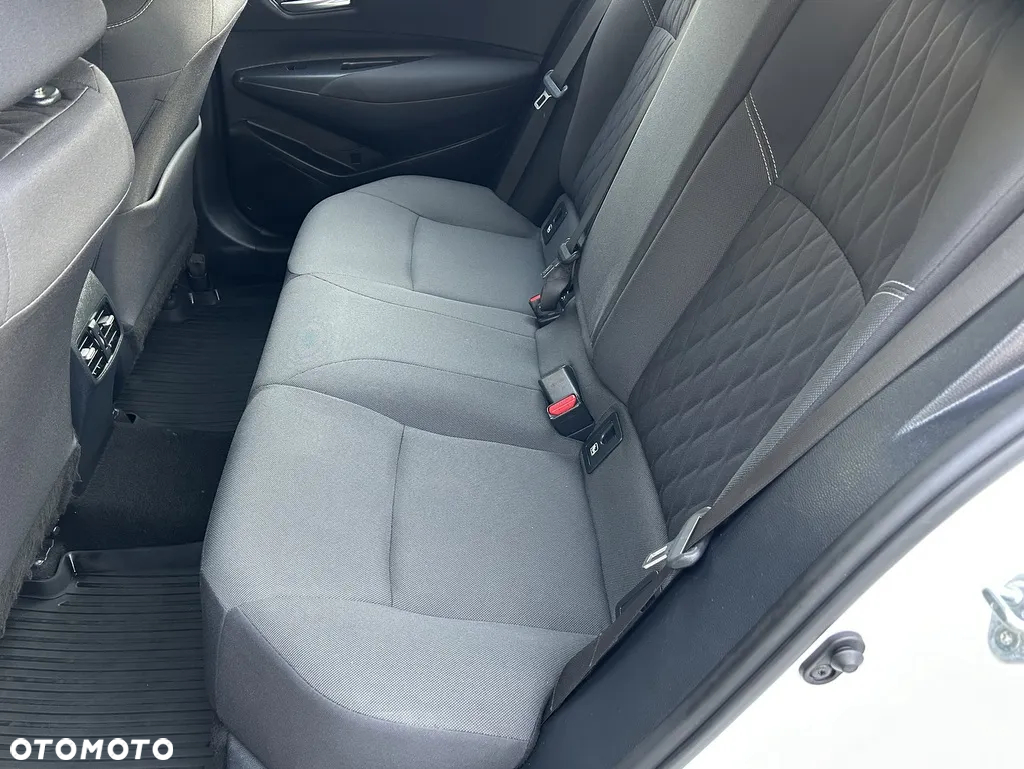 Toyota Corolla - 25