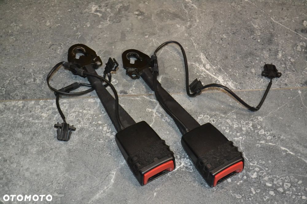 AUDI A4 B8 A5 A6 C7 A7 ZAPIĘCIE ZAPINKA  PASA BEZPIECZEŃSTWA P/L 8K0857755F 8K0857755D - 1