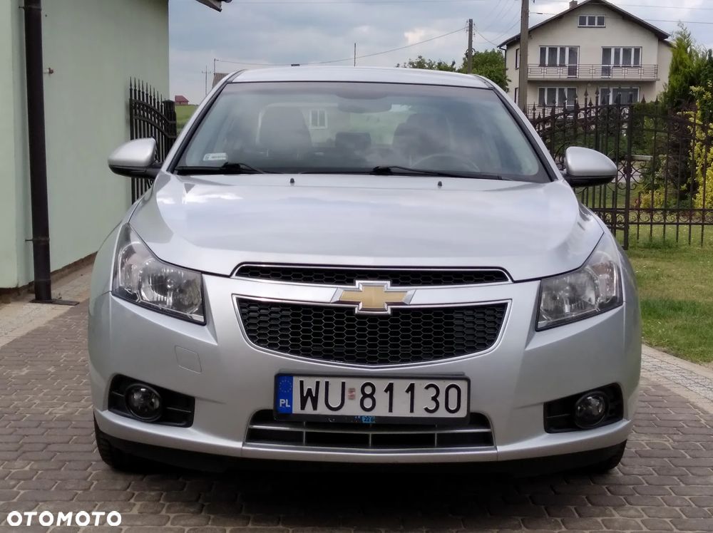Chevrolet Cruze 1.6 LS - 19