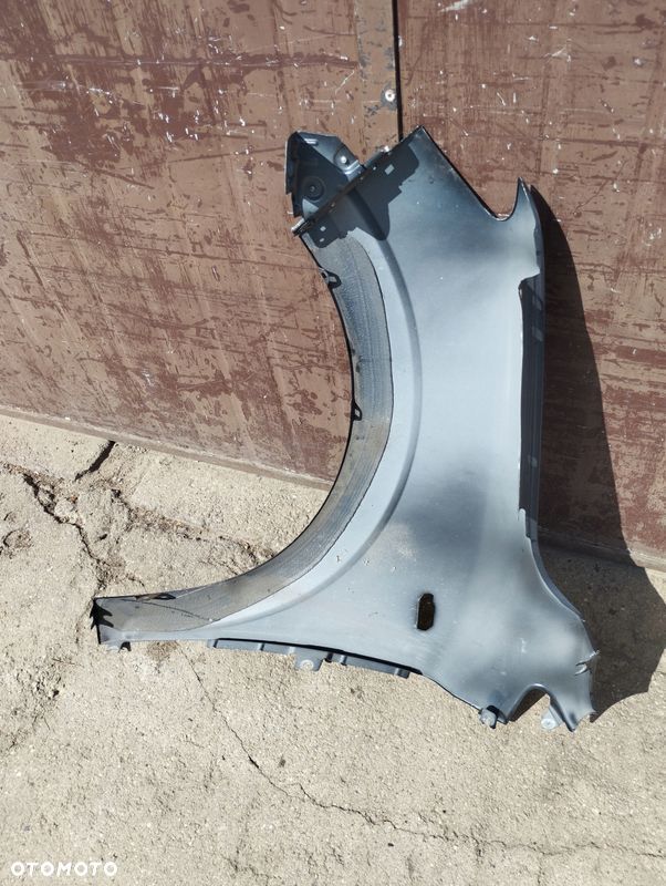 Błotnik prawy przód Dacia Sandero III 3 - 6
