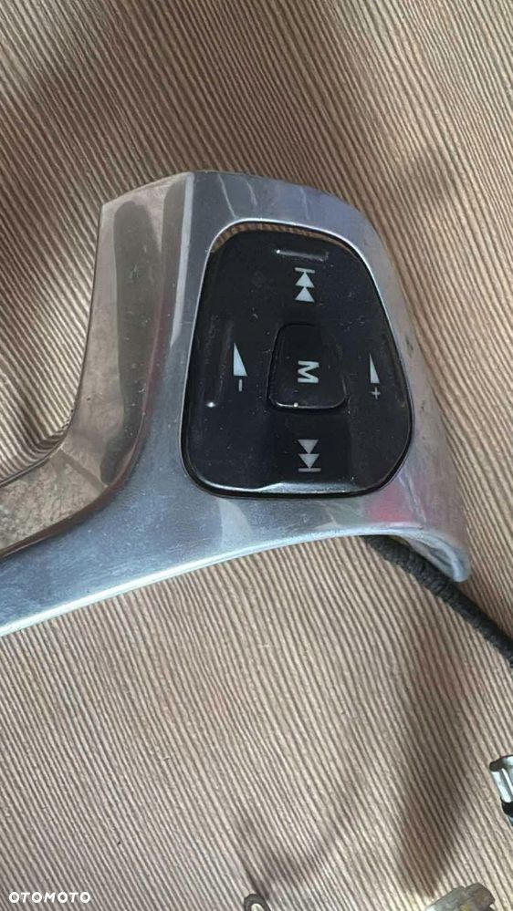 przyciski multifuncji ford fiesta mk7 lift - 2