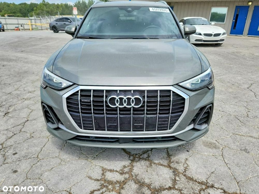 Audi Q3 2021 photo 2