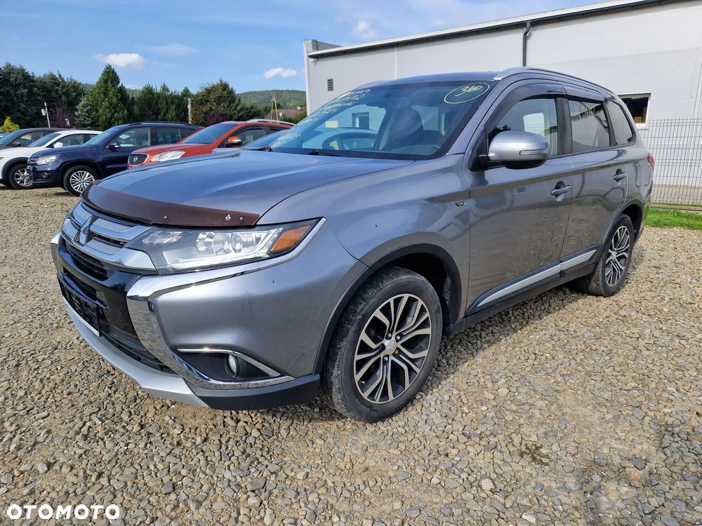 Mitsubishi Outlander - 1