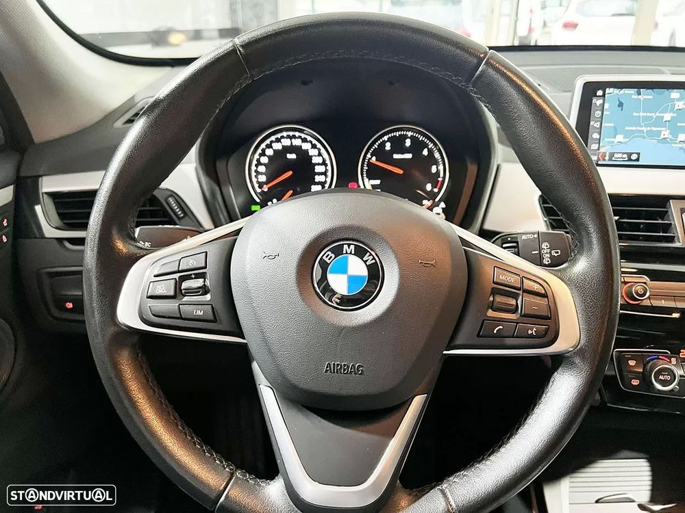 BMW X1 16 d sDrive Auto Line Sport - 9