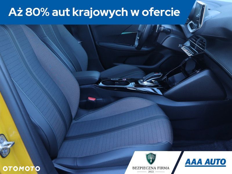 Peugeot 208 - 11
