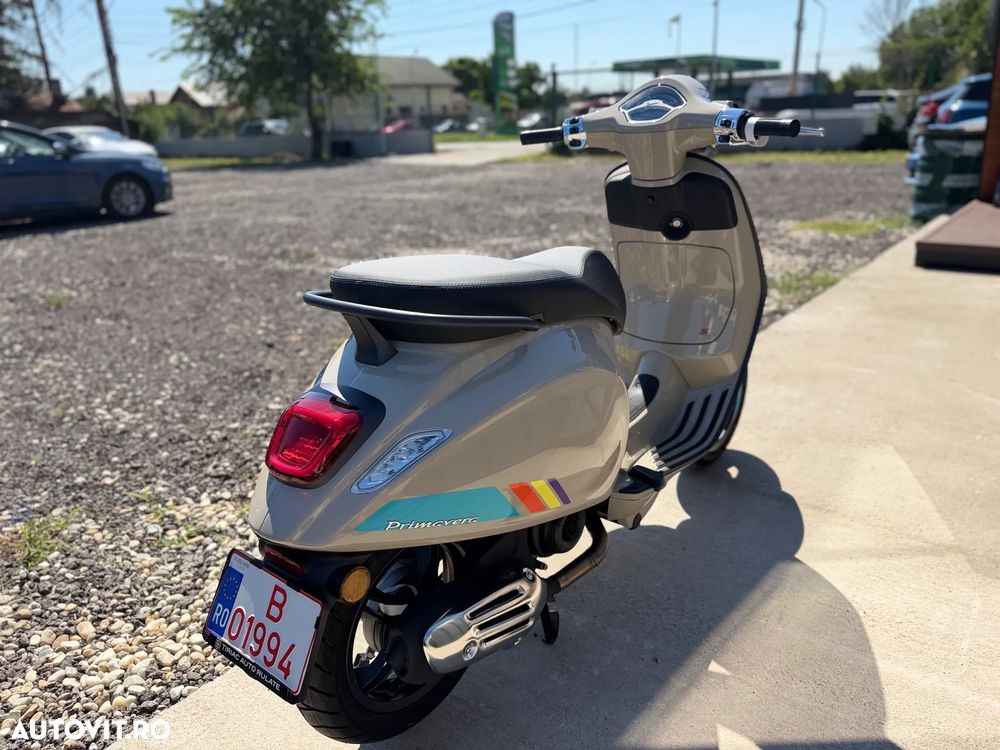 Vespa Primavera 50 - 3