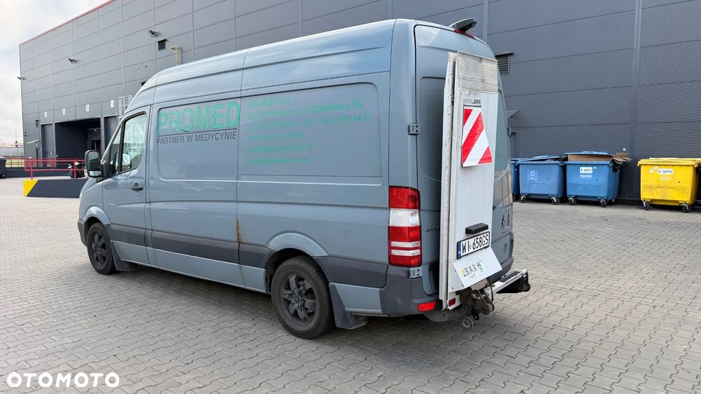 Mercedes-Benz Sprinter - 2