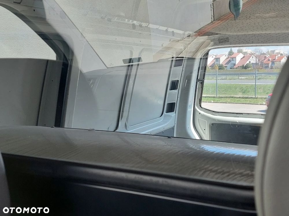 Volkswagen Transporter - 12