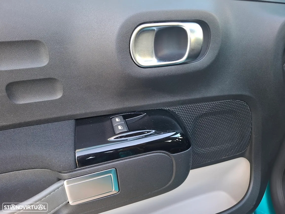 Citroën C3 1.2 PureTech Shine EAT6 - 27