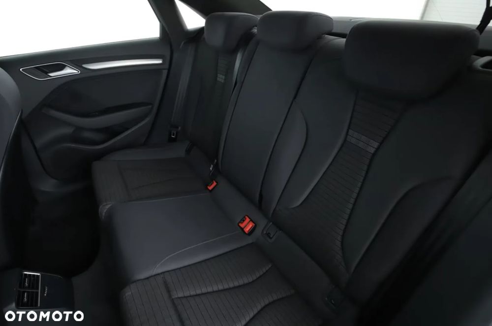 Audi A3 Limousine 40 TFSI Quattro Sport S tronic - 12