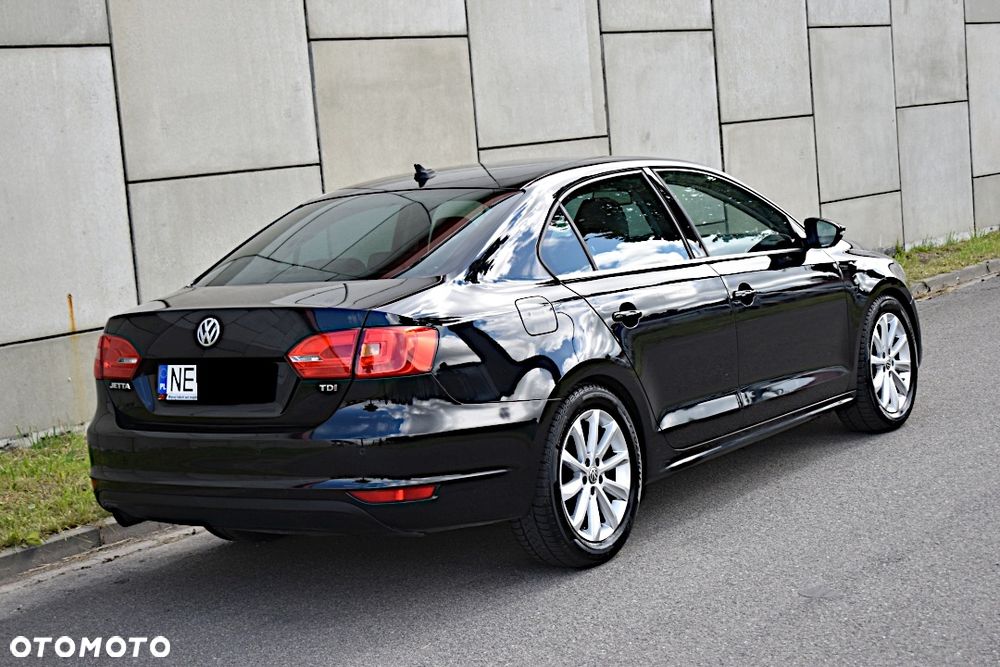 Volkswagen Jetta - 13