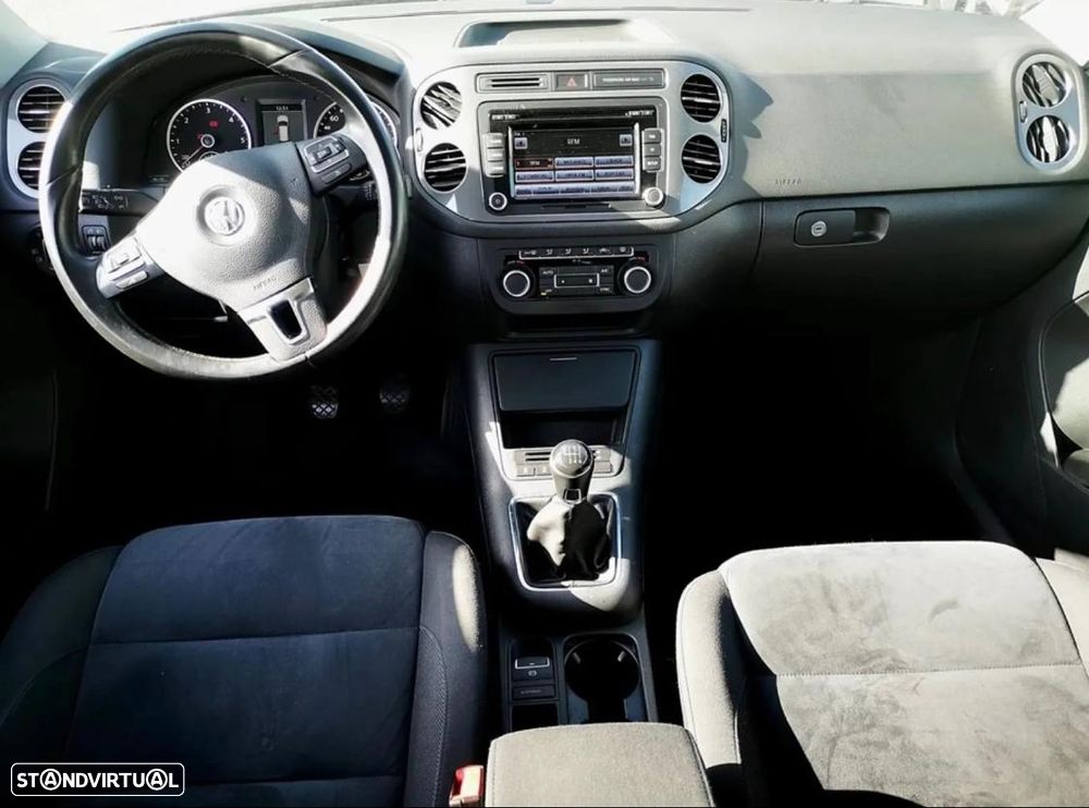 VW Tiguan 2.0 TDi Sport BlueMotion - 13