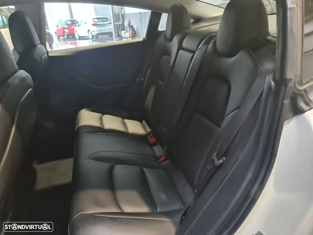 Tesla Model 3 Long Range AWD Dual Motor Performance - 13