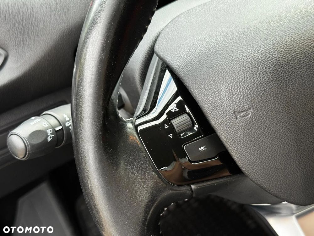 Peugeot 308 - 13