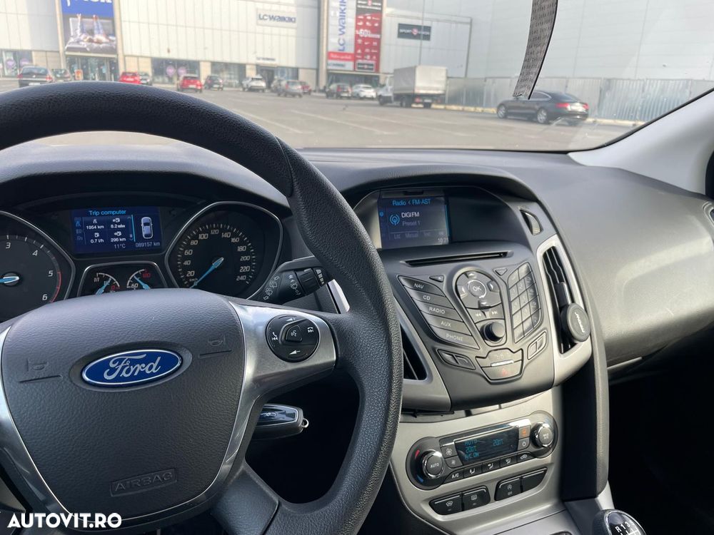 Ford Focus 1.6 TDCi DPF Trend - 8