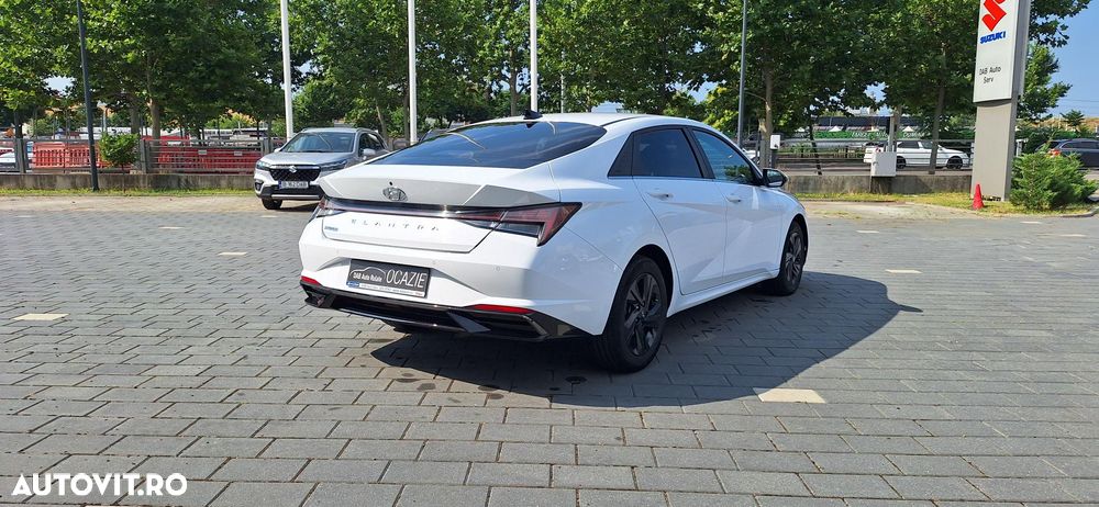 Hyundai Elantra 1.6 l 123 CP CVT Highway - 8
