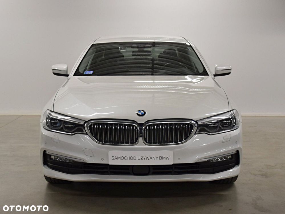 BMW Seria 5 530i GPF xDrive Luxury Line sport - 9