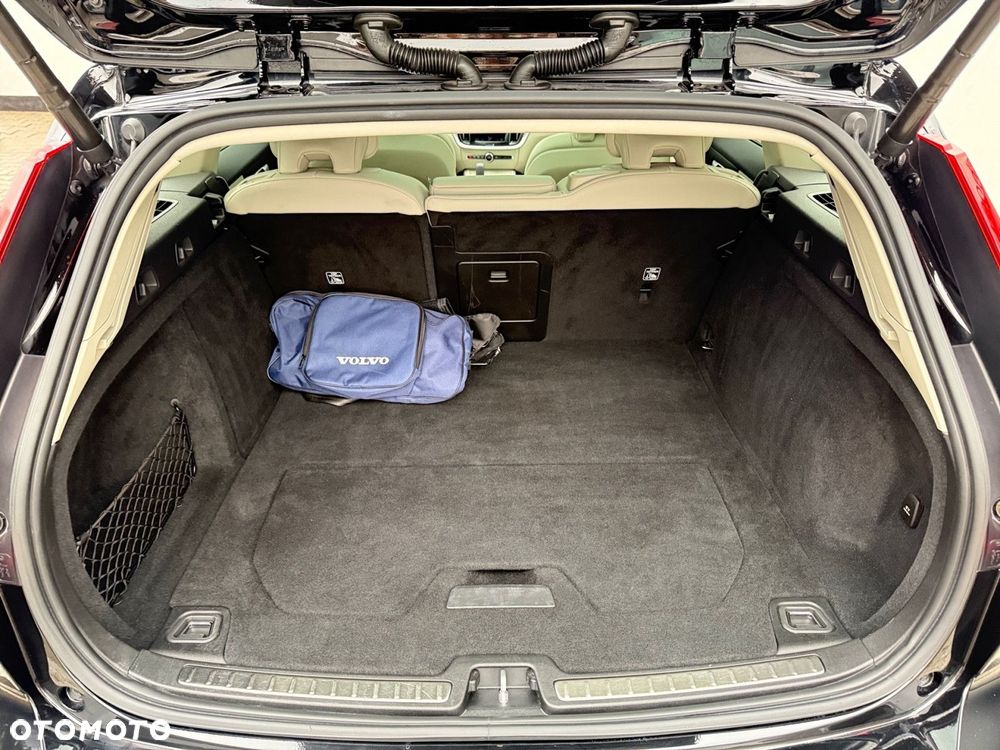 Volvo V60 Cross Country - 27