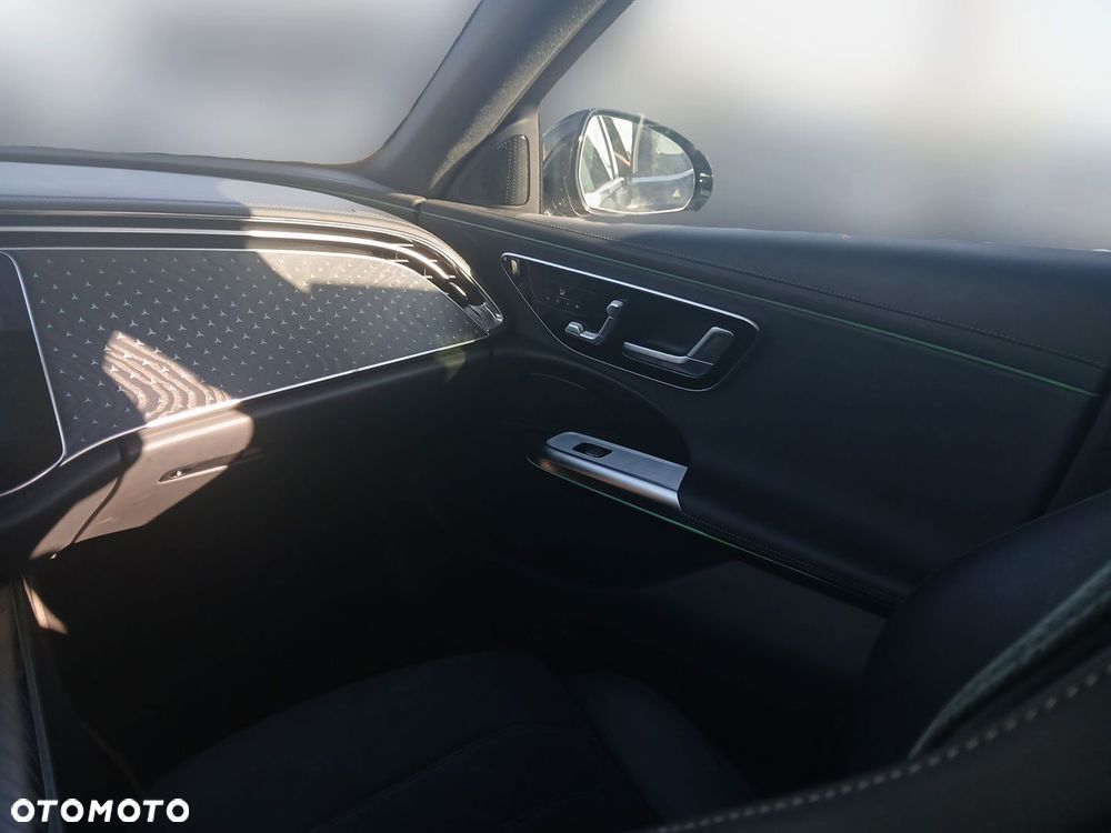 Mercedes-Benz Klasa E 300 de PHEV 4-Matic AMG 9G-Tronic - 18