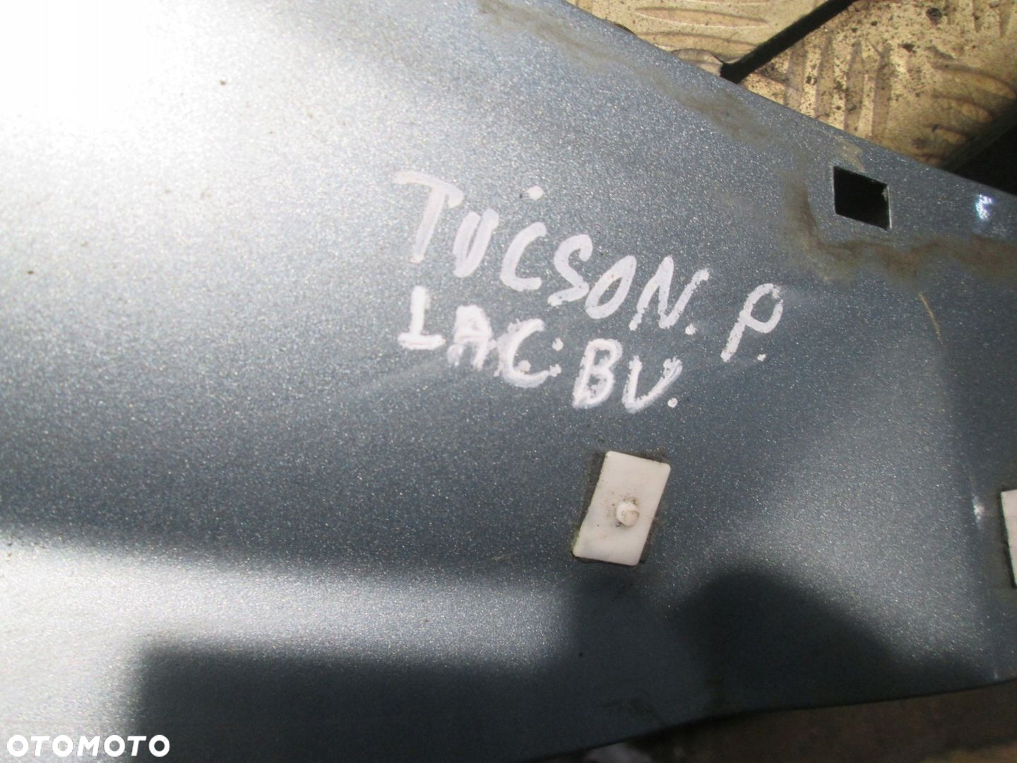 BŁOTNIK PRAWY PRZÓD PRZEDNI HYUNDAI TUCSON I 04- KOD LAKIERU BU - 2
