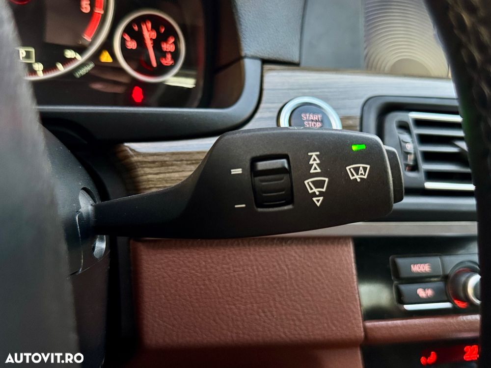 BMW Seria 5 520d Aut. Modern Line - 25