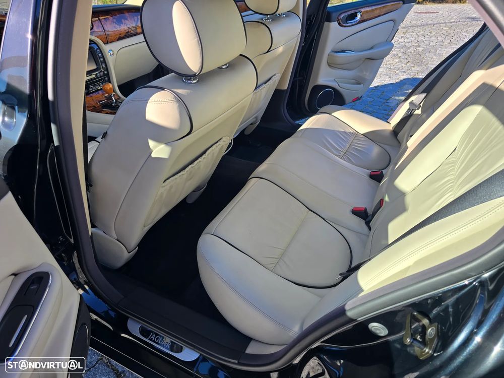 Jaguar XJ XJ6 3.0 Executive - 7
