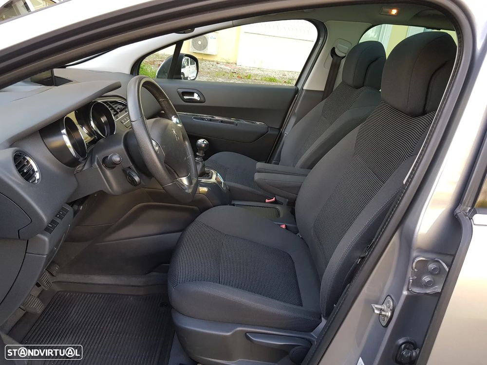 Peugeot 5008 1.6 BlueHDi Allure J17 - 24