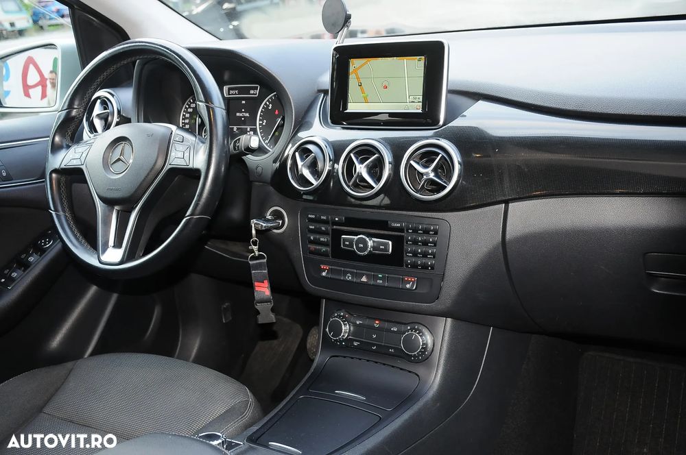 Mercedes-Benz B 180 - 13