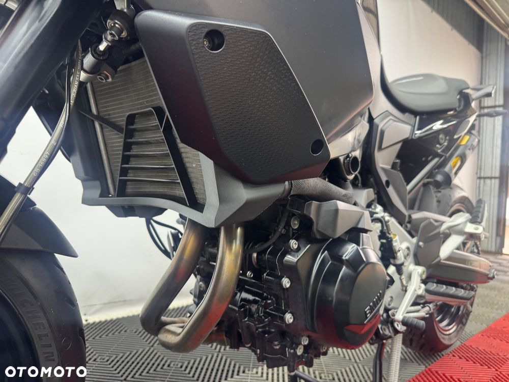 BMW XR - 16