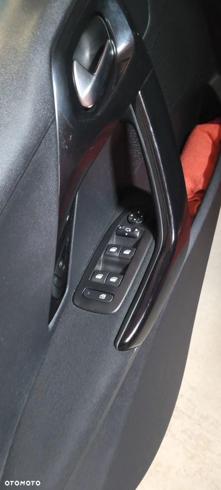 Peugeot 208 1.2 PureTech Allure - 14