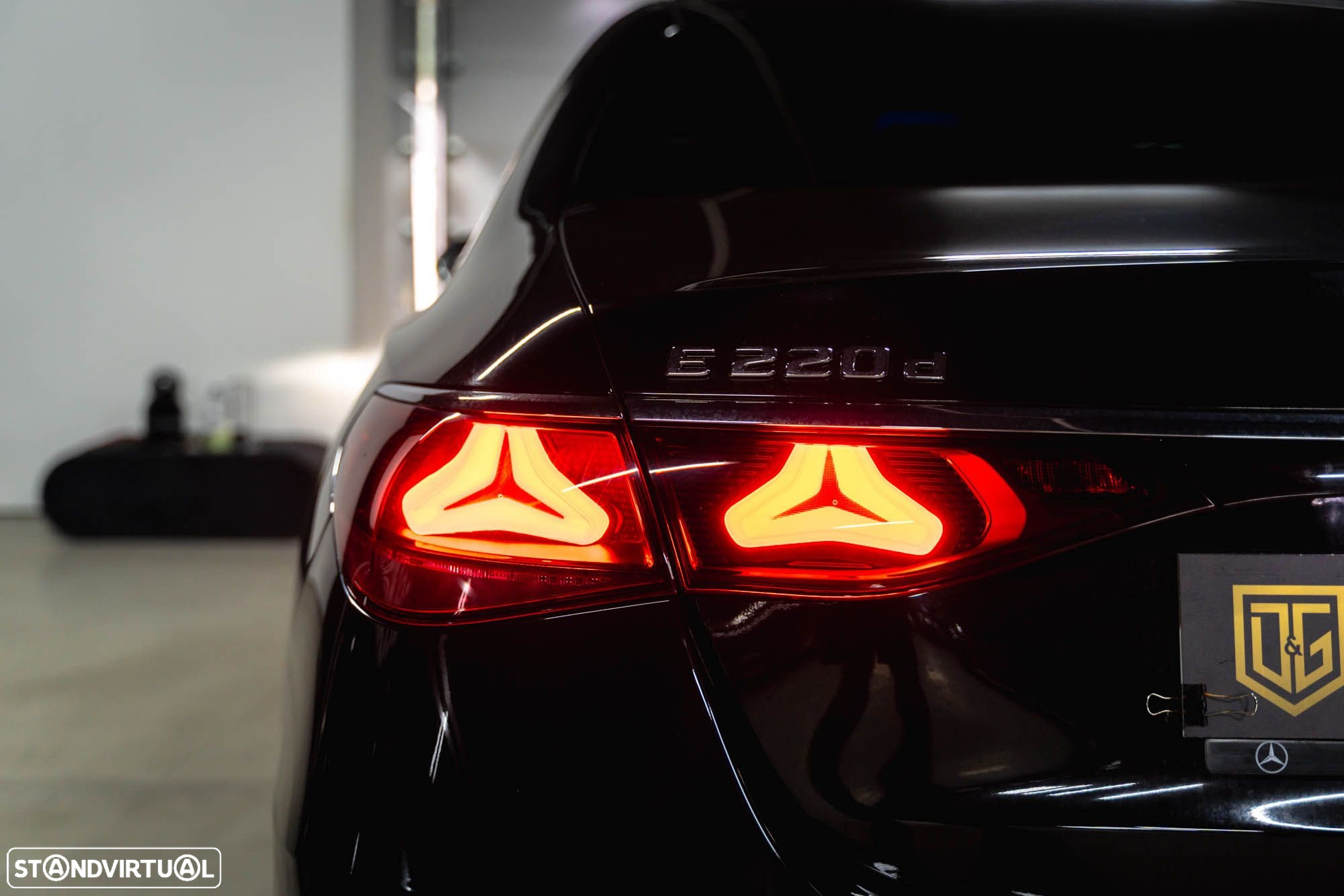 Mercedes-Benz E 220 d Avantgarde - 28