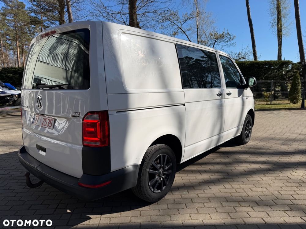 Volkswagen Transporter - 4