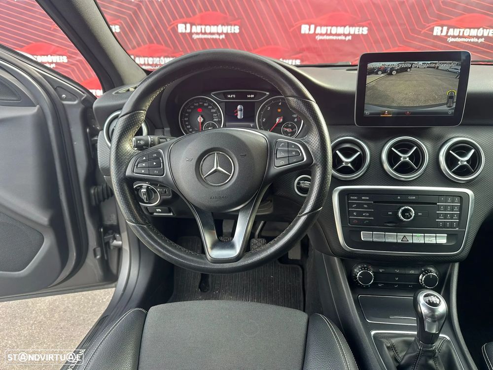 Mercedes-Benz A 180 - 13